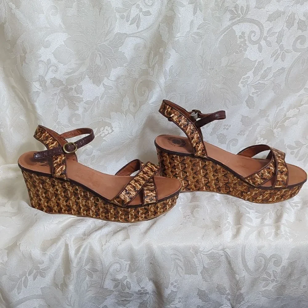Lucky Brand Brown and Tan Raffia Wicker Wedges Sandals